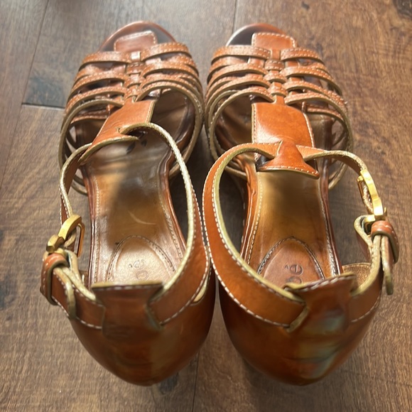 Chloe Tan Leather Double C Buckle T Strap Cork Wedge Platform Sandals - Picture 14 of 14